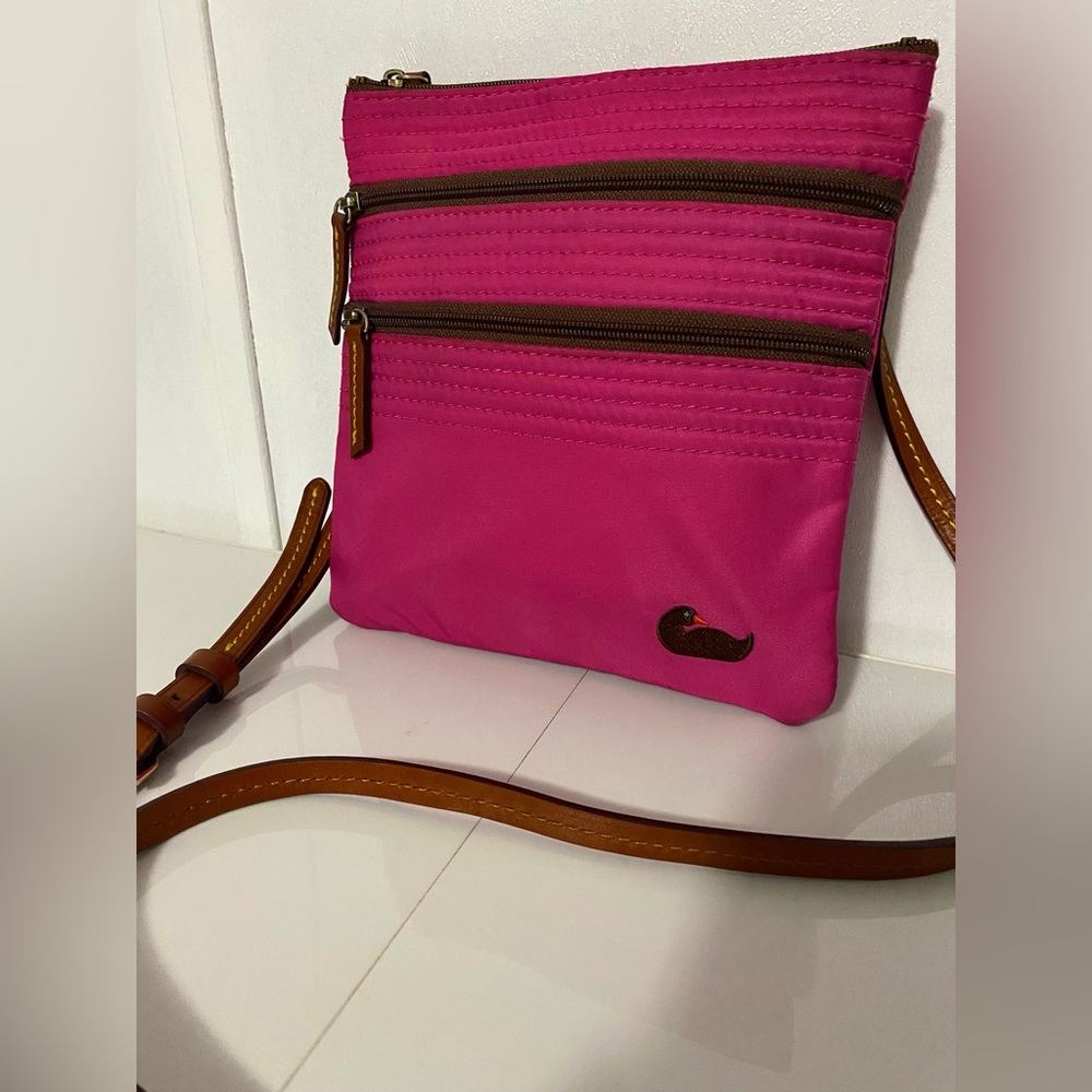 DOONEY & BOURKE Fuchsia Nylon Triple Zip Crossbody Bag Duck Logo Adjustable